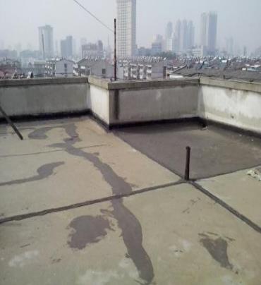 静海漏水维修 楼顶漏水是什么原因，楼顶漏水维修方法是什么?